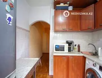 2-комнатная квартира, этаж 3 из 4, 45 м²