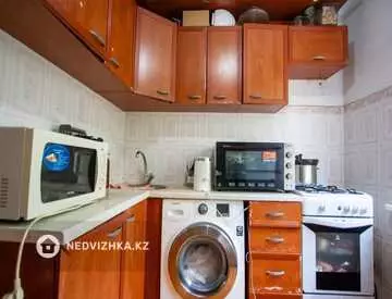 2-комнатная квартира, этаж 3 из 4, 45 м²