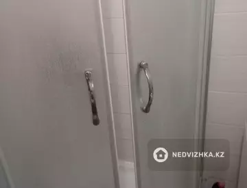 1-комнатная квартира, этаж 4 из 4, 33 м², посуточно