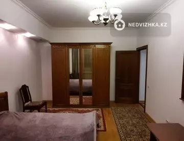 3-комнатная квартира, этаж 9 из 9, 70 м²