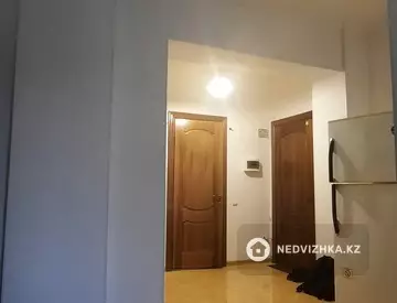 3-комнатная квартира, этаж 9 из 9, 70 м²