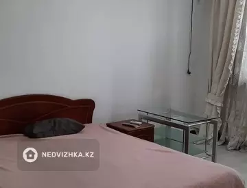 1-комнатная квартира, этаж 10 из 13, 50 м²