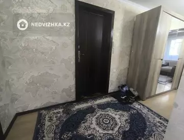 2-комнатная квартира, этаж 3 из 9, 50 м²