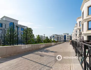 111 м², 2-комнатная квартира, этаж 1 из 3, 111 м², изображение - 38