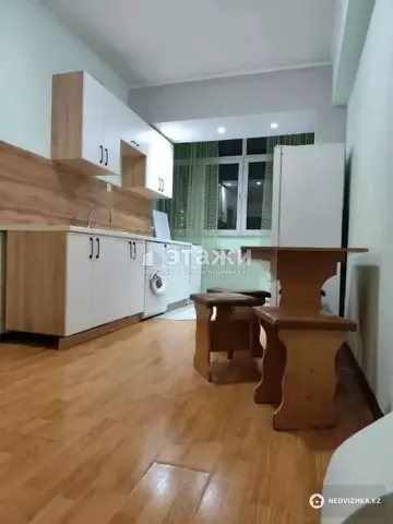 2-комнатная квартира, этаж 4 из 5, 54 м²