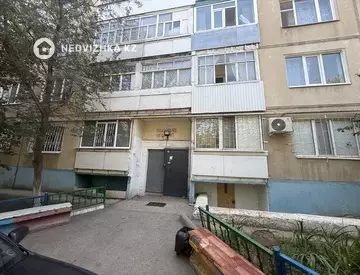 2-комнатная квартира, этаж 3 из 5, 48 м²