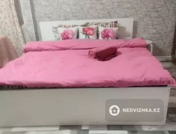 1-комнатная квартира, этаж 2 из 3, 45 м², посуточно