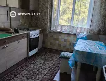 4-комнатная квартира, этаж 2 из 5, 82 м²