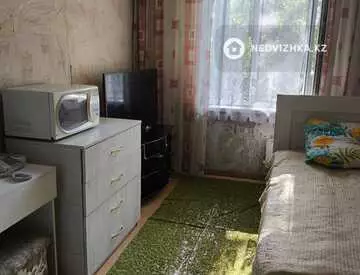 4-комнатная квартира, этаж 2 из 5, 82 м²