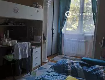4-комнатная квартира, этаж 2 из 5, 82 м²