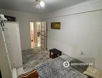 3-комнатная квартира, этаж 1 из 5, 90 м²