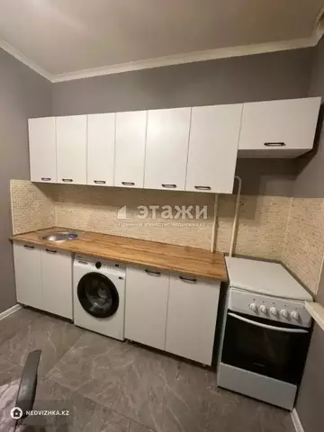 1-комнатная квартира, этаж 9 из 9, 40 м²