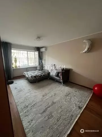 1-комнатная квартира, этаж 1 из 4, 33 м²