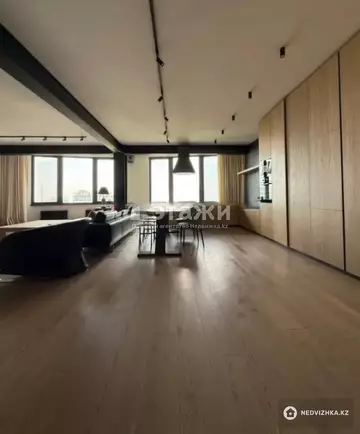 4-комнатная квартира, этаж 12 из 12, 320 м²