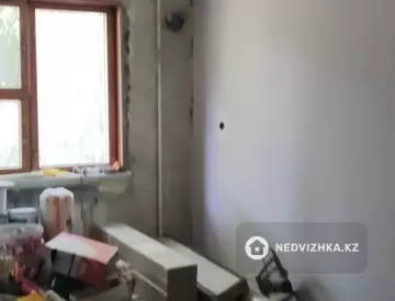 4-комнатная квартира, этаж 2 из 5, 100 м²