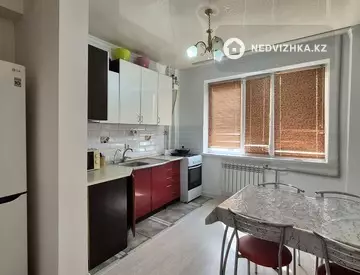 2-комнатная квартира, этаж 4 из 5, 63 м², на длительный срок