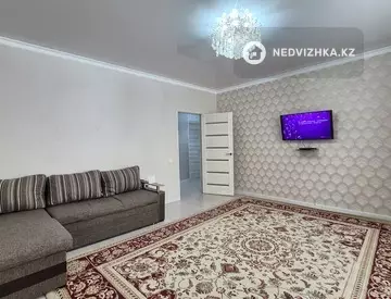 2-комнатная квартира, этаж 4 из 5, 63 м², на длительный срок