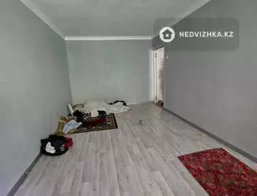 1-комнатная квартира, этаж 4 из 4, 33 м²