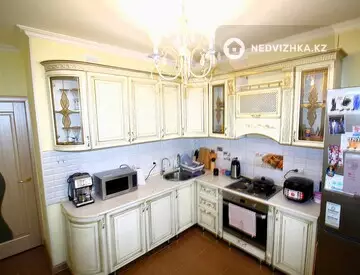2-комнатная квартира, этаж 3 из 14, 60 м²