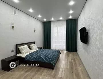 84 м², 2-комнатная квартира, этаж 2 из 10, 84 м², посуточно, изображение - 5