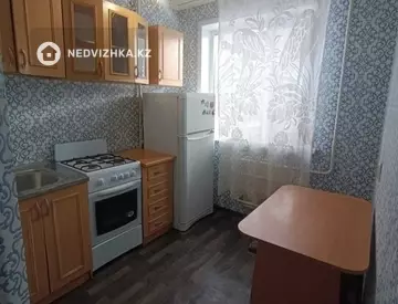 1-комнатная квартира, этаж 4 из 5, 33 м²