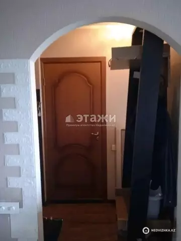 1-комнатная квартира, этаж 4 из 5, 37 м²