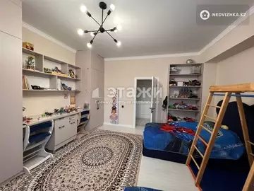 3-комнатная квартира, этаж 2 из 8, 108 м²