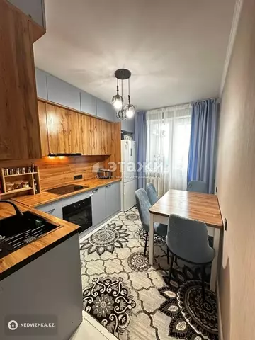 3-комнатная квартира, этаж 13 из 14, 90 м²