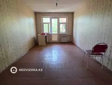 1-комнатная квартира, этаж 4 из 5, 33 м²