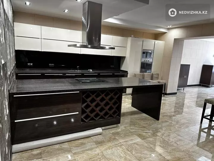 236 м², 6-комнатная квартира, этаж 1 из 6, 236 м², изображение - 1