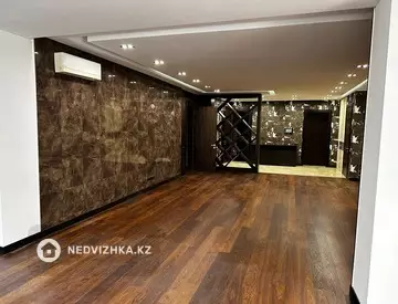 6-комнатная квартира, этаж 1 из 6, 236 м²