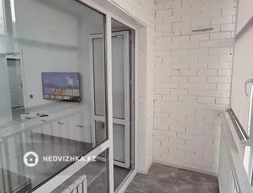 1-комнатная квартира, этаж 5 из 9, 42 м²