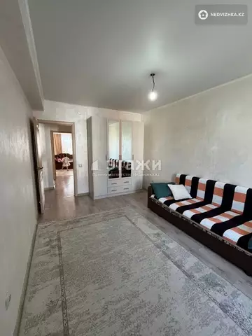 2-комнатная квартира, этаж 3 из 5, 53 м²
