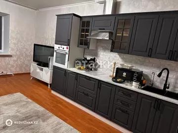 3-комнатная квартира, этаж 9 из 9, 65 м²