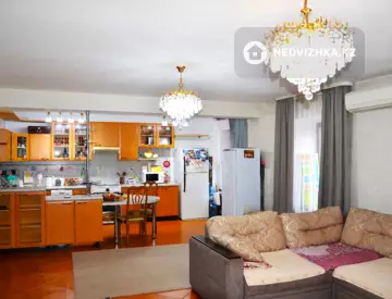 4-комнатная квартира, этаж 4 из 5, 125 м²