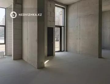 Помещение, этаж 1 из 16, 183 м², на длительный срок