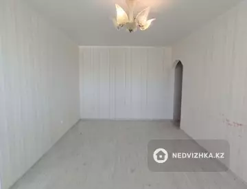 3-комнатная квартира, этаж 4 из 4, 57 м²