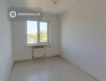 3-комнатная квартира, этаж 4 из 4, 57 м²