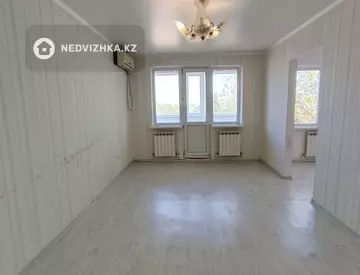 3-комнатная квартира, этаж 4 из 4, 57 м²