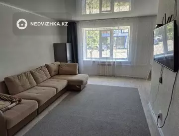 2-комнатная квартира, этаж 1 из 5, 45 м², посуточно
