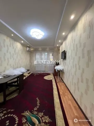 2-комнатная квартира, этаж 4 из 21, 49 м²