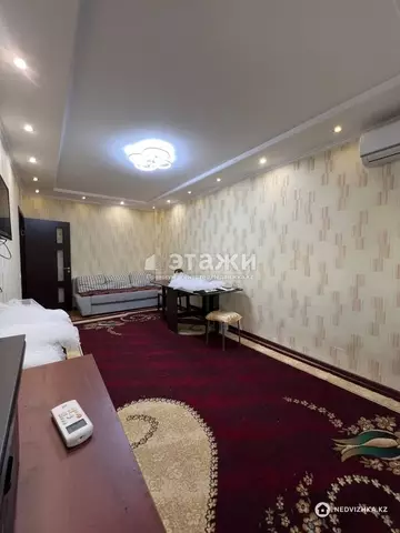2-комнатная квартира, этаж 4 из 21, 49 м²