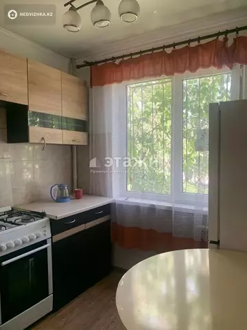 2-комнатная квартира, этаж 2 из 4, 44 м²