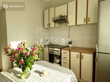 1-комнатная квартира, этаж 8 из 9, 37 м²