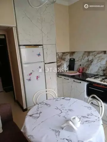1-комнатная квартира, этаж 8 из 9, 40 м²