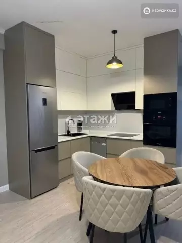 2-комнатная квартира, этаж 12 из 21, 64 м²