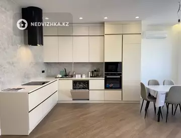 2-комнатная квартира, этаж 9 из 10, 79 м², на длительный срок