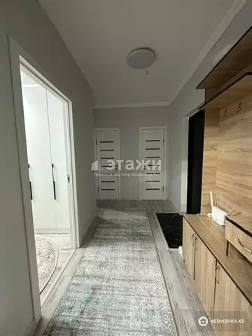 2-комнатная квартира, этаж 8 из 18, 48 м²