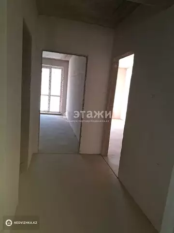 3-комнатная квартира, этаж 9 из 12, 95 м²