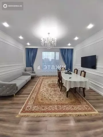3-комнатная квартира, этаж 4 из 12, 100 м²